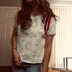 Meshed patterned tee